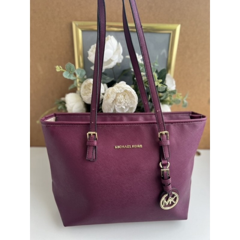 SHOPPER MICHAEL KORS