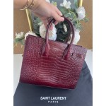 SAINT LAURENT model SAC DU JOUR