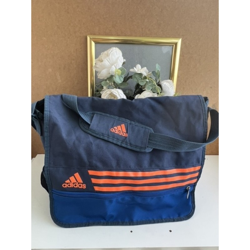 GEANTA SPORT/ SALA ADIDAS