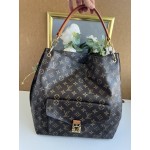 LOUIS VUITTON model METIS HOBO