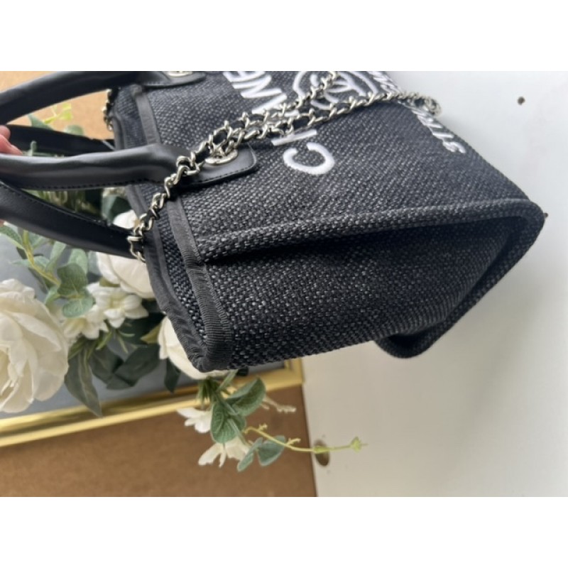 CHANEL DEAUVILLE CANVAS TOTE