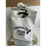 GEANTA TEXTILA DE VARA CHRISTIAN DIOR- ALB GEANTA TEXTILA DE VARA CHRISTIAN DIOR- ALB
