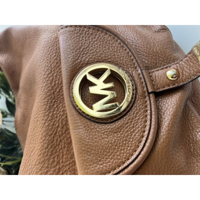 MICHAEL KORS GEANTA MARE PIELE NATURALA MICHAEL KORS GEANTA MARE PIELE NATURALA