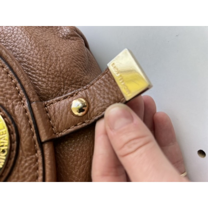 MICHAEL KORS GEANTA MARE PIELE NATURALA MICHAEL KORS GEANTA MARE PIELE NATURALA