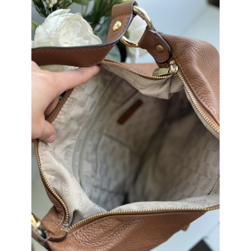 MICHAEL KORS GEANTA MARE PIELE NATURALA MICHAEL KORS GEANTA MARE PIELE NATURALA