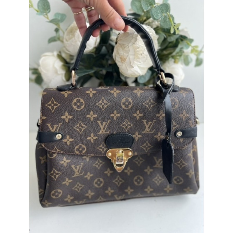 GEANTA DE MAANA LOUIS VUITTON GEANTA DE MAANA LOUIS VUITTON