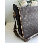 GEANTA SERVICIU/ LAPTOP UNISEX LOUIS VUITTON GEANTA SERVICIU/ LAPTOP UNISEX LOUIS VUITTON