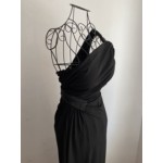 Rochie de ocazie neagra, pe un umar