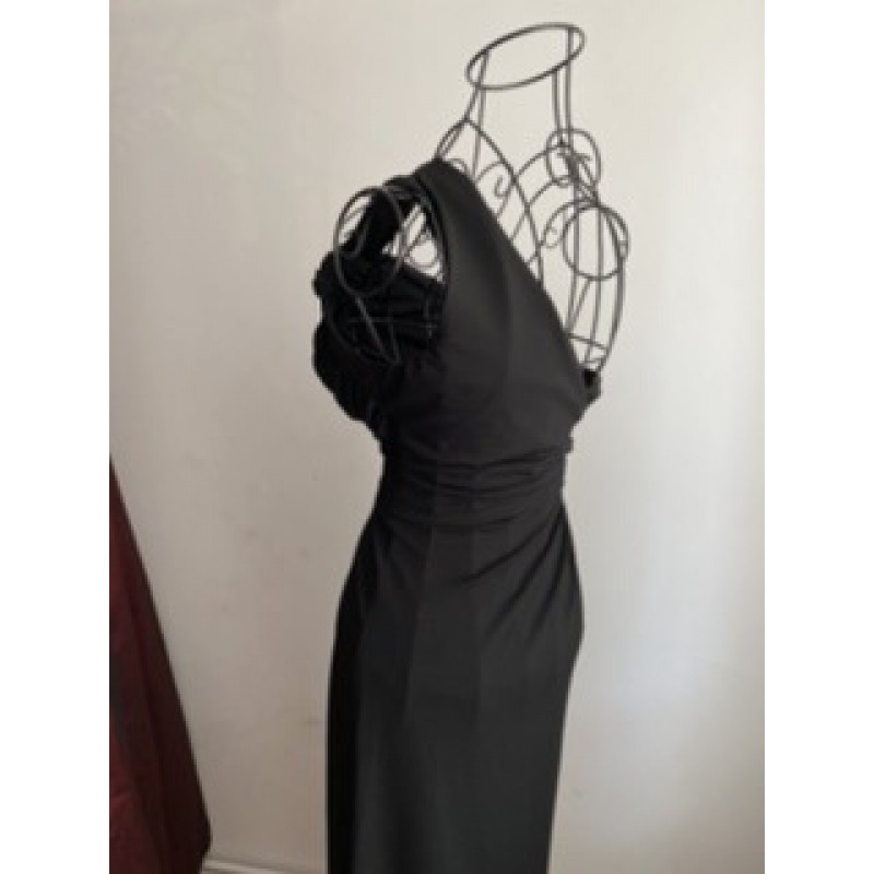 Rochie de ocazie neagra, pe un umar